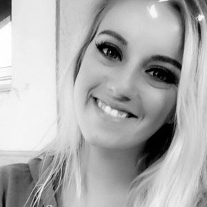 Meet your Posher, Carrie